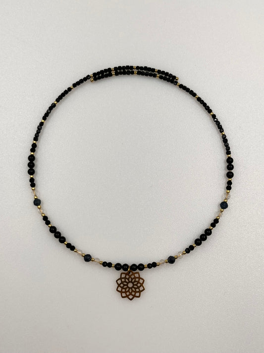 Choker z szafirem