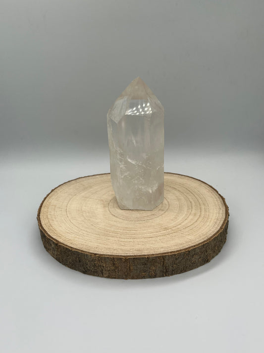 Kryształ górski obelisk