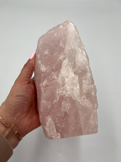 Kwarc różowy surowy polerowany