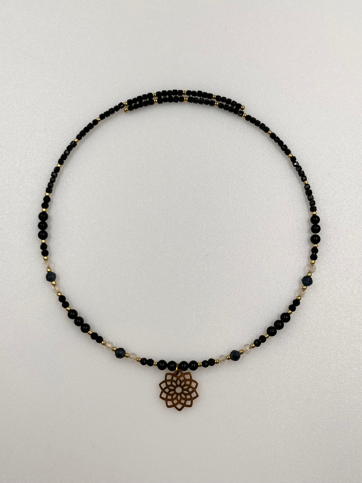 Choker z szafirem