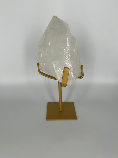 Kryształ górski na podstawce