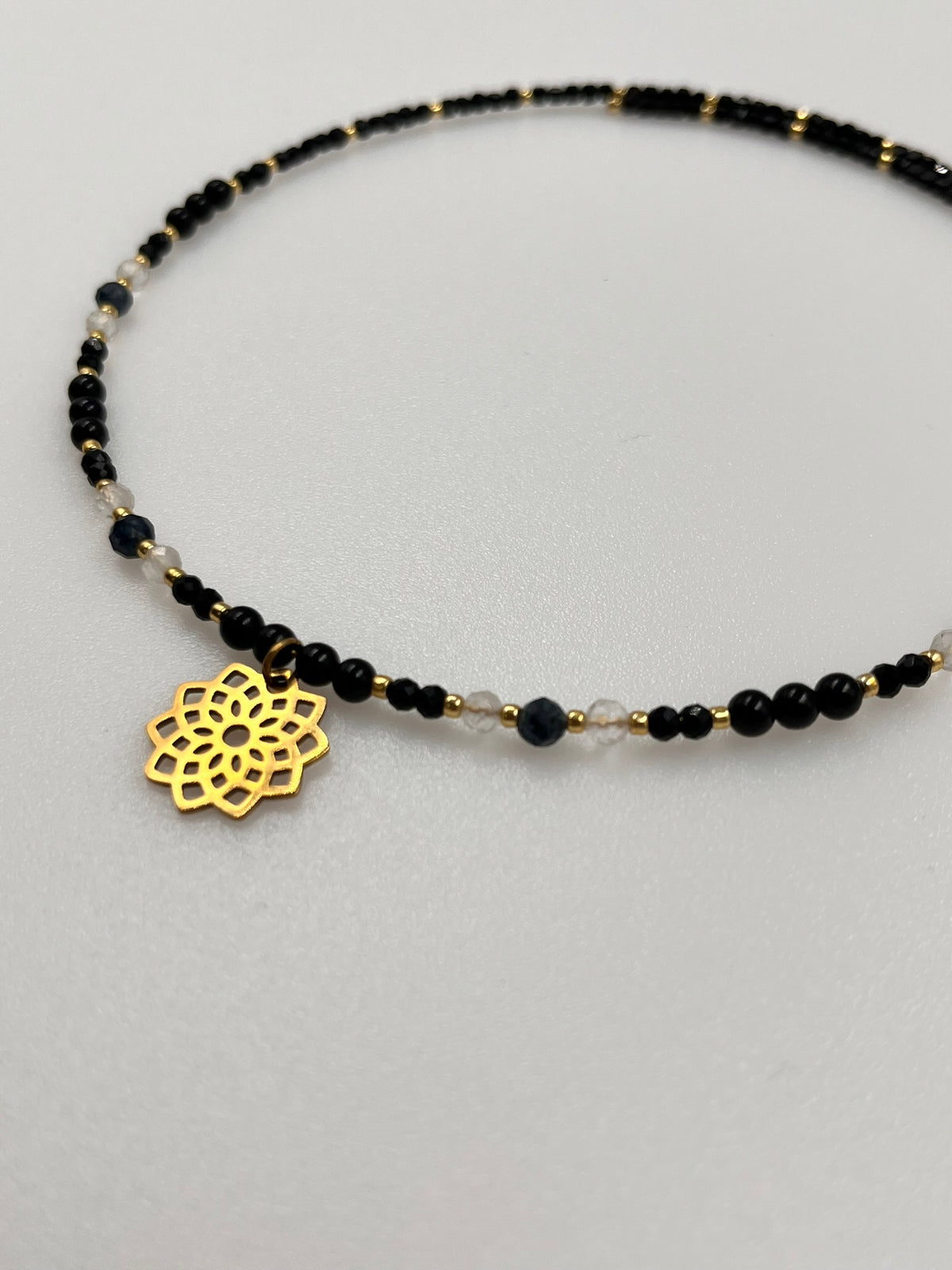 Choker z szafirem