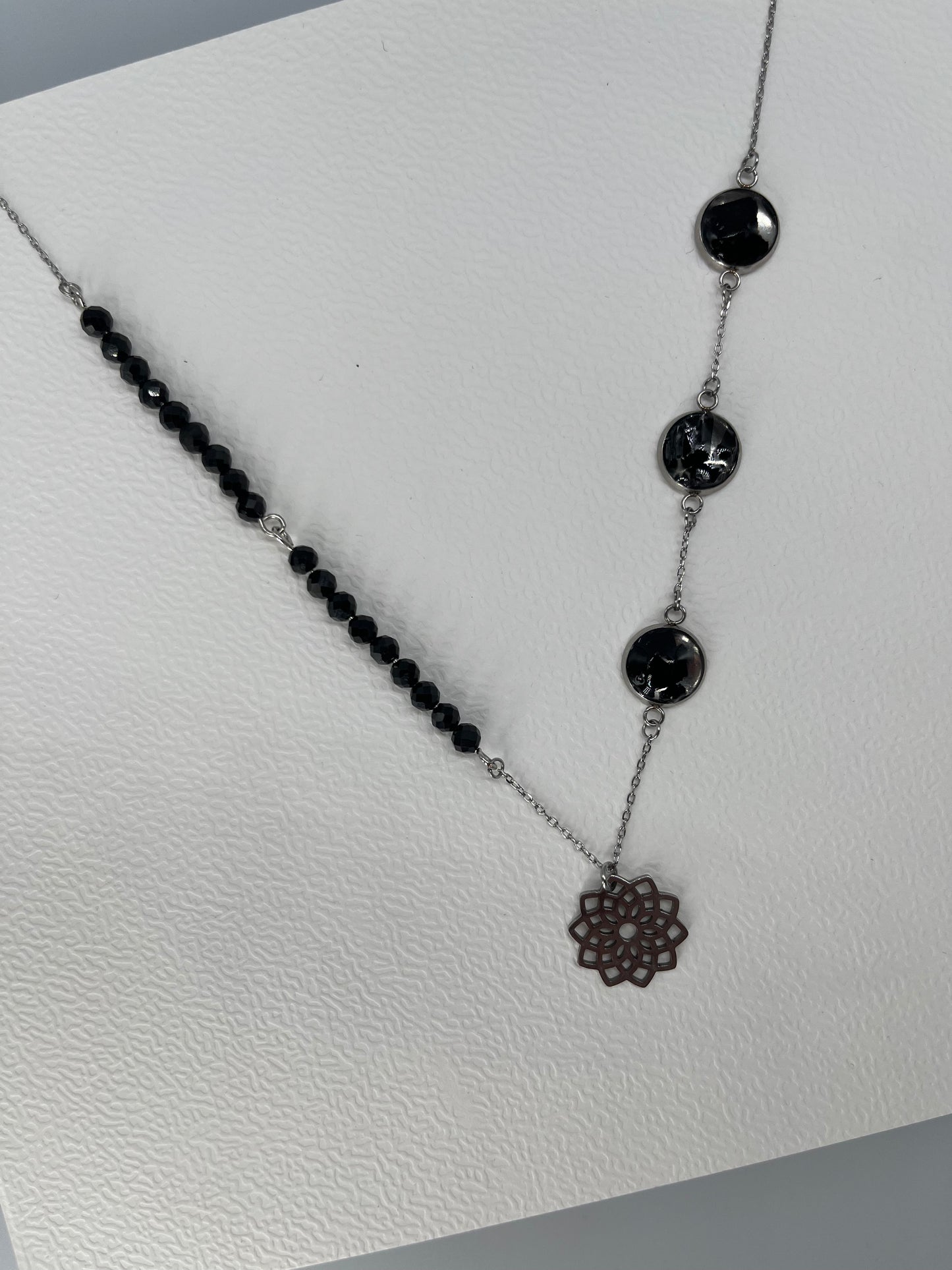 Naszyjnik z mandalą i czarnym turmalinem