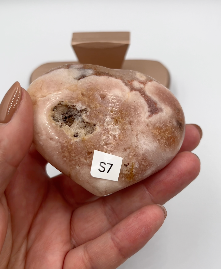 serce z różowego ametystu S7